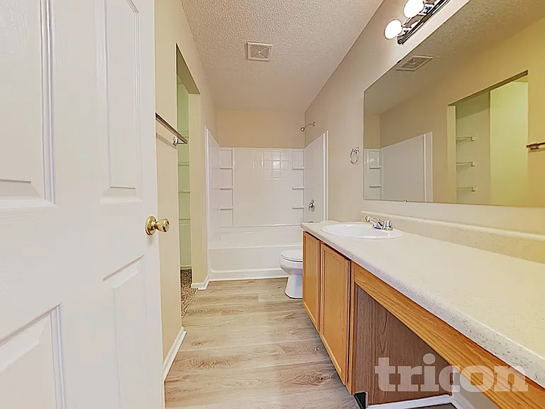 7913 States Bend Ln — Photo 9