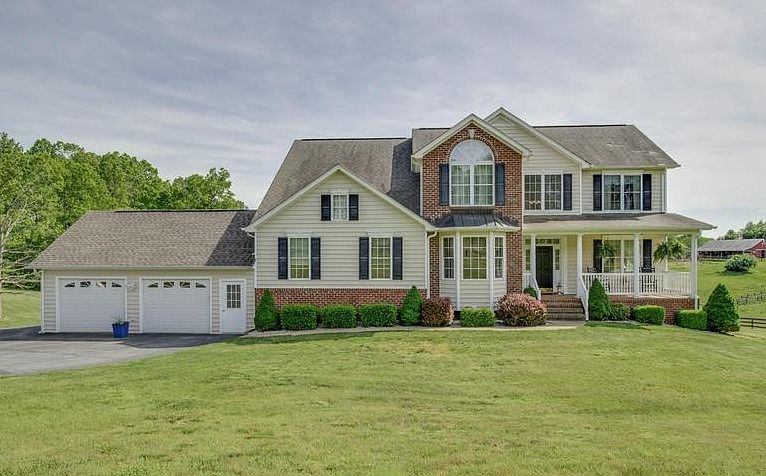 13248 Crest Hill Rd, Flint Hill, VA 22627 | Zillow