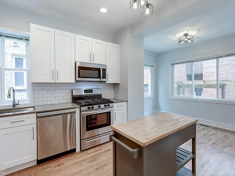 1604 W Waveland Ave #1 — Photo 10