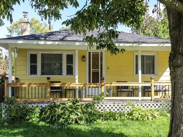 27 Peel St, Penetanguishene, ON L9M 1A5