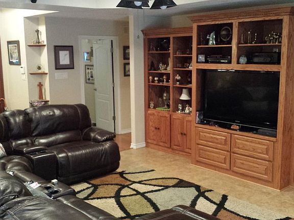 5th image of 192 Green Park Dr