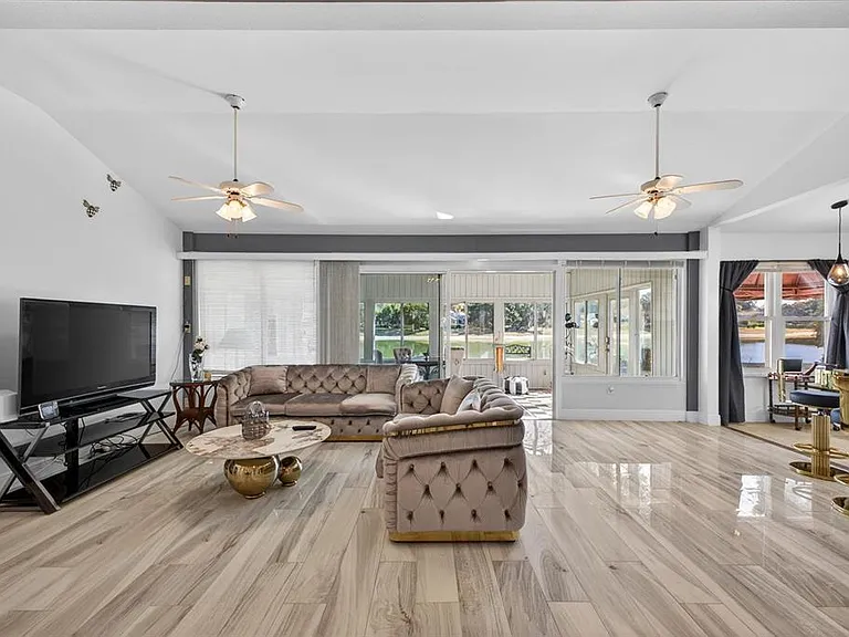 411 Del Mar Dr — Photo 15