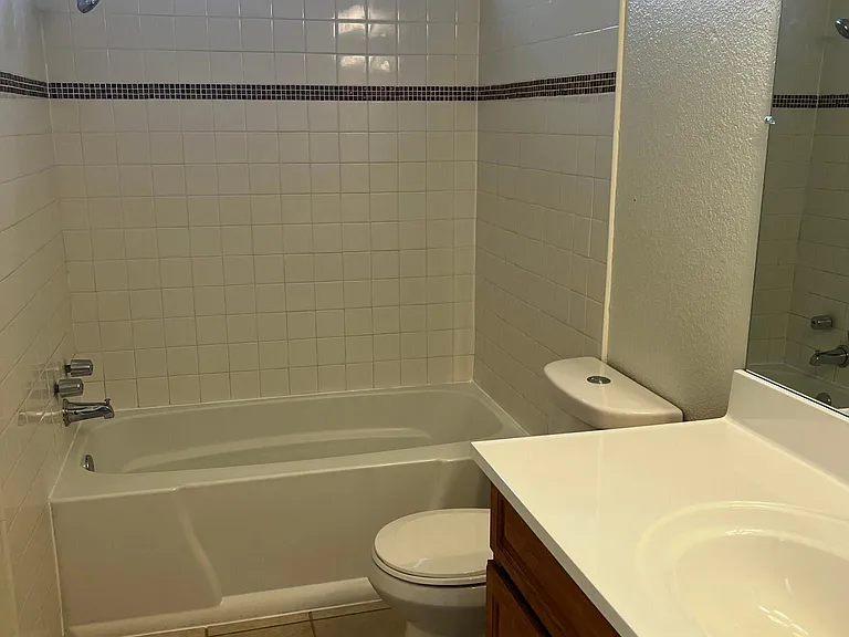 2010 Falmoth Cir — Photo 12