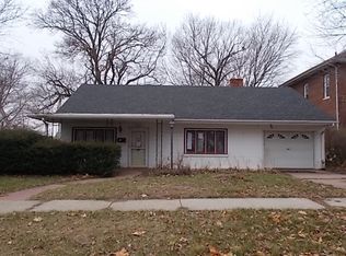 305 8th Ave, Sterling, IL 61081