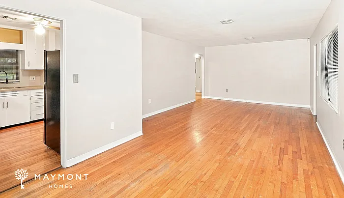 3 bed, 2.0 bath, 1439 sqft, $1,775 — Photo 4