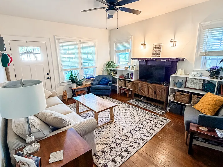 1003 Lexington Ave — Photo 13