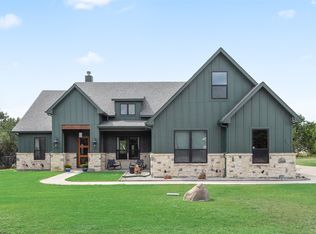 301 Sharla Smelley Rd, Weatherford, TX 76088