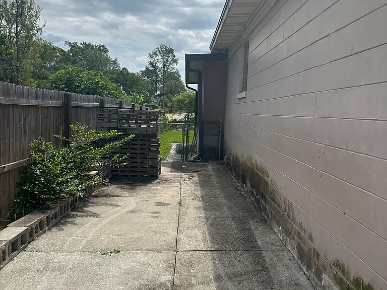 2441 Randy Rd — Photo 25