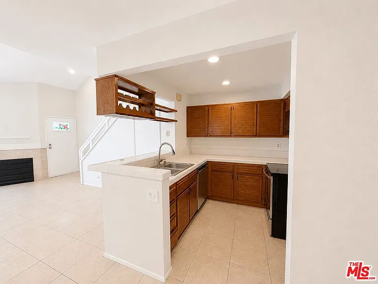 1158 Tivoli Ln #180 — Photo 6