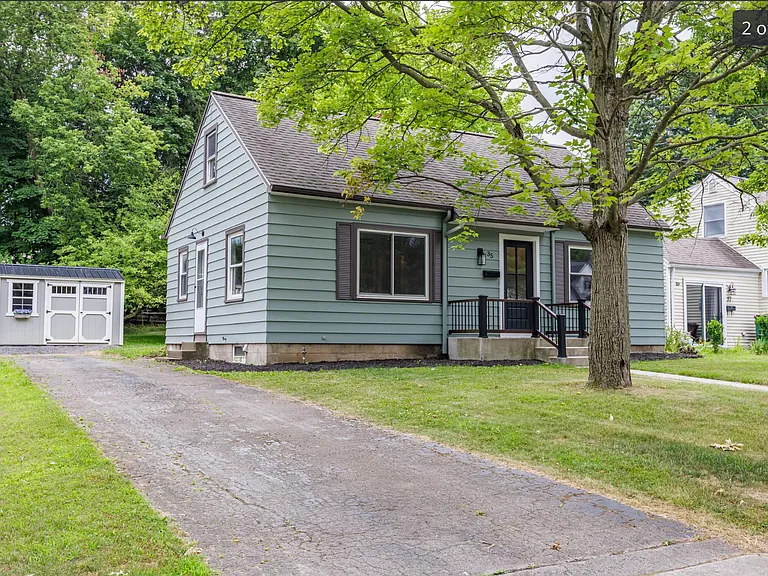 35 Briggs Ave — Photo 2