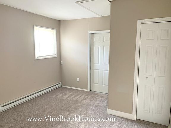 4th image of 309 Carol Ln