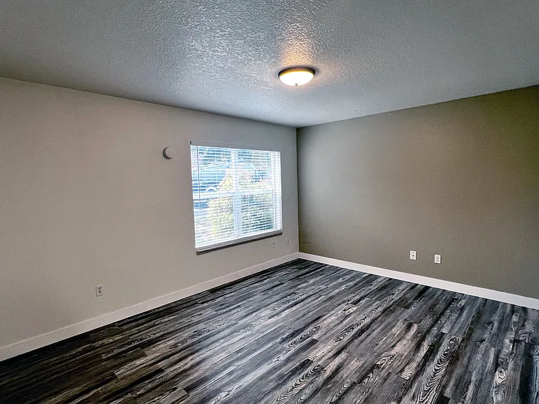 940 NW 7th Ave #10 — Photo 12