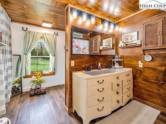 39th image of this home