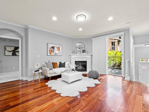 2nd image of 1255 Avenida Las Brisas