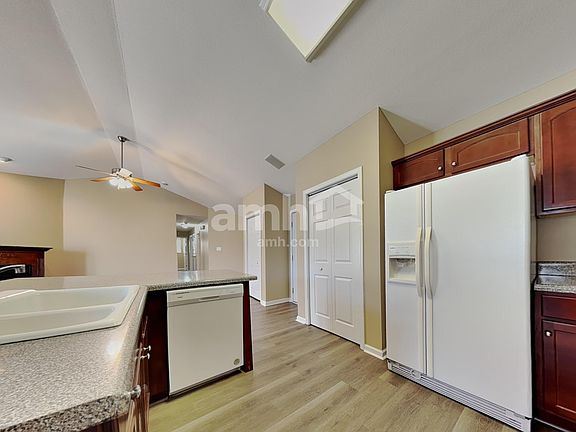 5th image of 5404 Silver Grove Ln