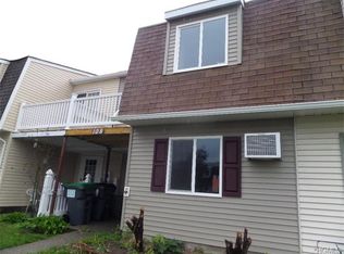 108 Chrystal Dr, Maybrook, NY 12543