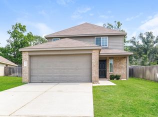320 Upper Creek Dr, Willis, TX 77378