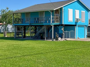 215 12th St, San Leon, TX 77539