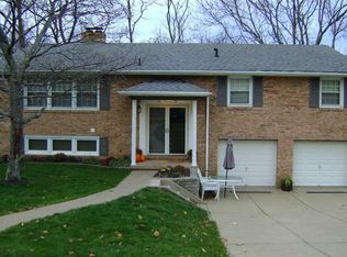 102 Tory Rd, Coraopolis, PA 15108