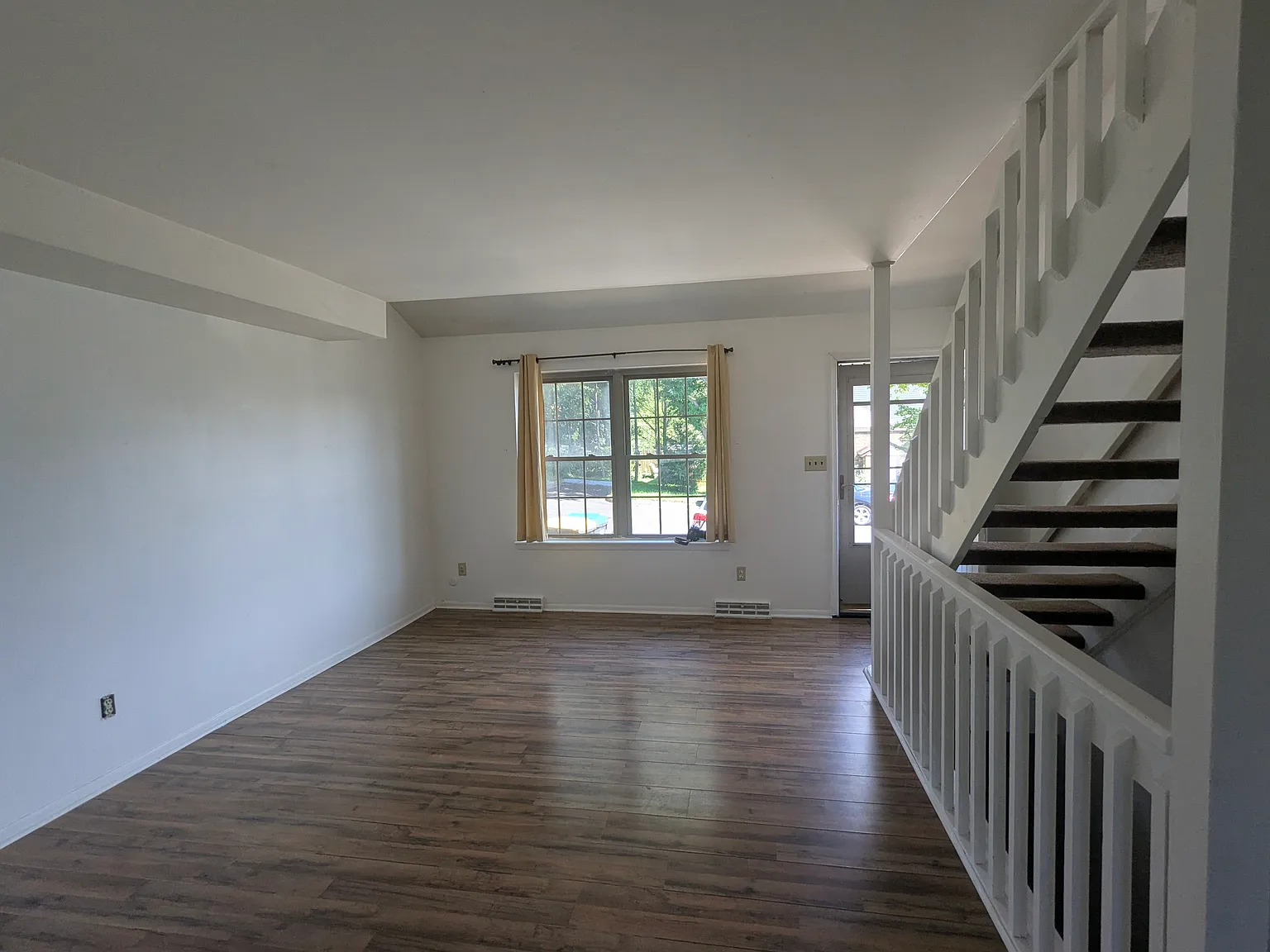 2 bed, 1.5 bath, 1250 sqft, $1,850 — Photo 4