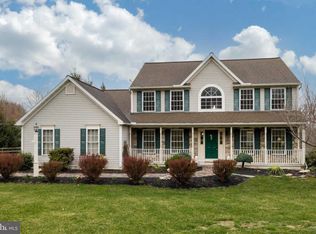 35 Pine Tree Dr, Honey Brook, PA 19344