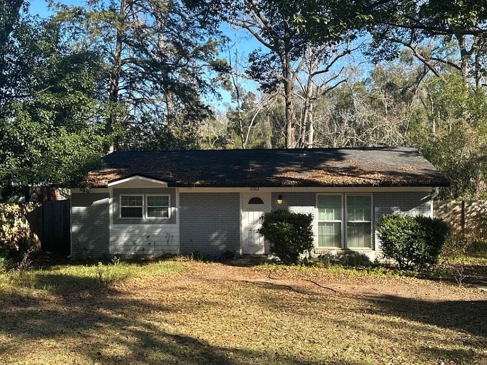 1st image of 2313 Lois Ln