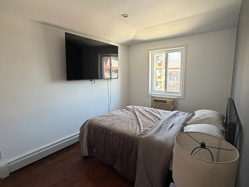 141-46 Pershing Cres #3B