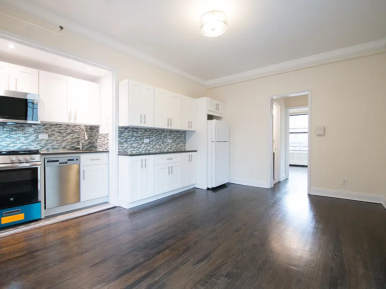245 W 72nd St #7A — Photo 1