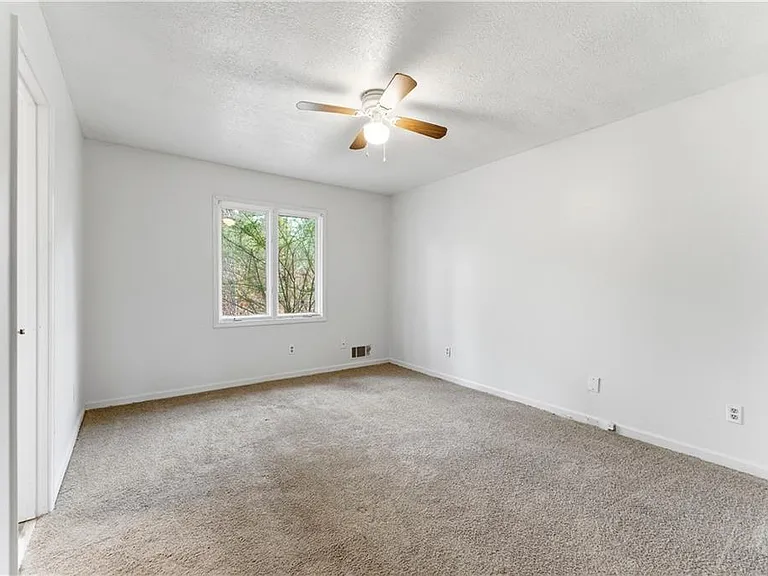 2130 Fieldstone View Ct SE #B — Photo 15