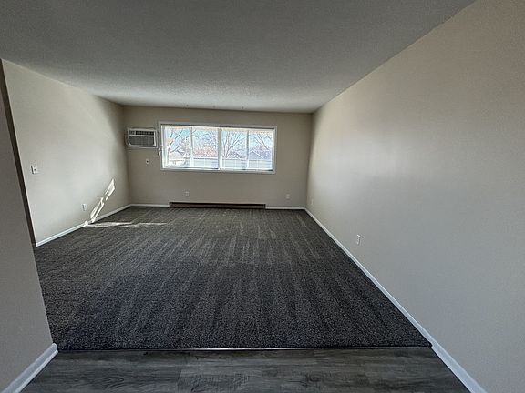 4th image of 1860 Meadowvale Rd NW