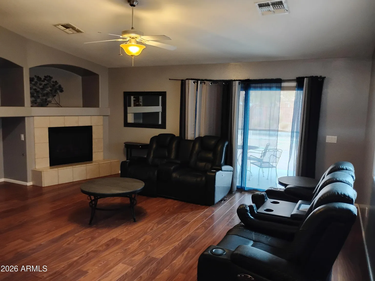 3 bed, 2.0 bath, 1610 sqft, $2,150 — Photo 2