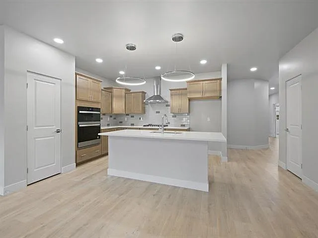 392 W Ridges Blvd #B — Photo 11