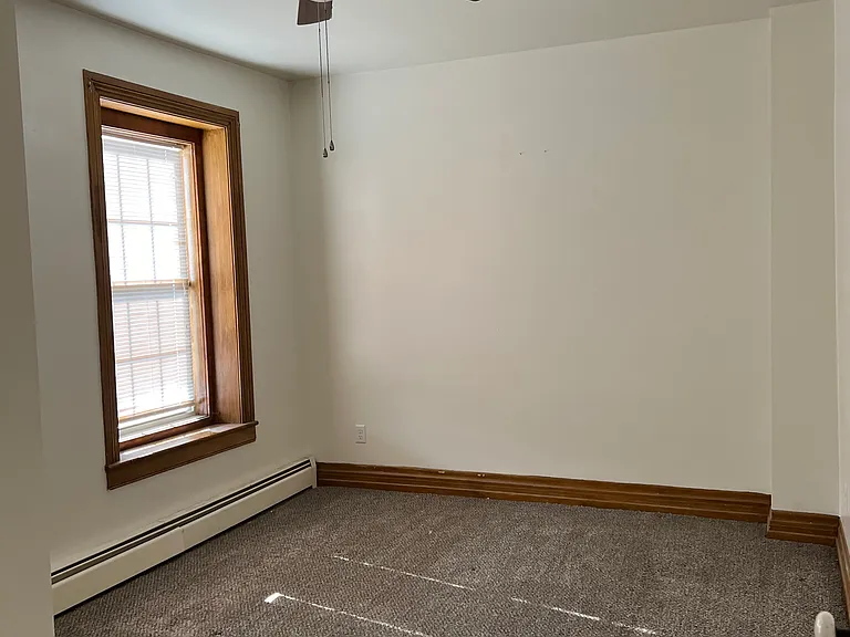 122 N Main St — Photo 14