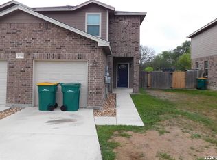 8710 8th St #2, Converse, TX 78109