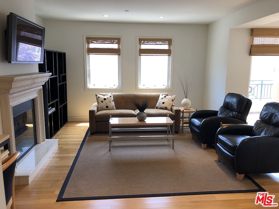 1st image of 325 Arnaz Dr #Penthouse 1