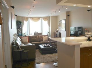 3306 City Pl, Edgewater, NJ