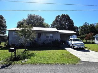 117 Moneymaker Ln, Jacksboro, TN 37757