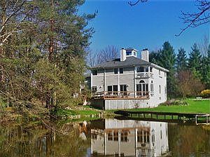 3rd image of 10 Farwood Dr
