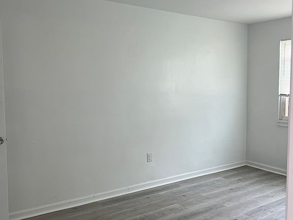 5th image of 4331 Hunt Pl NE