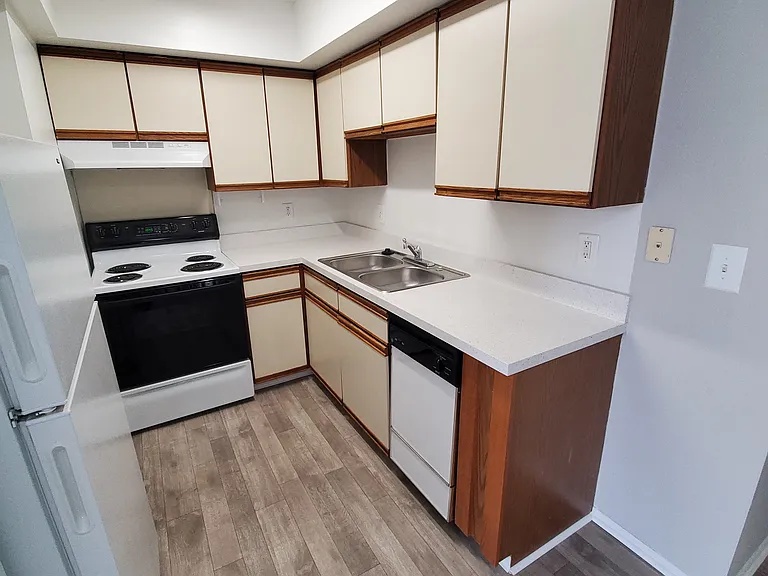 Eton Square Apartments and Townhomes — Photo 101