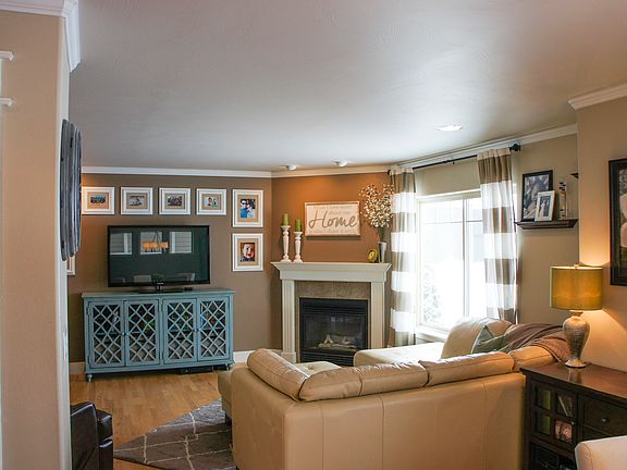 5th image of 2889 N 27th Ave APT 4