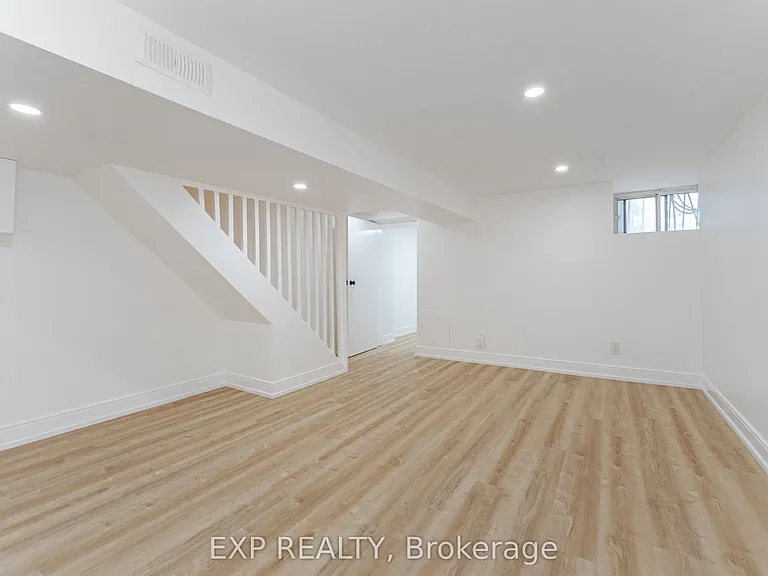 716 Brock Ave #B — Photo 1