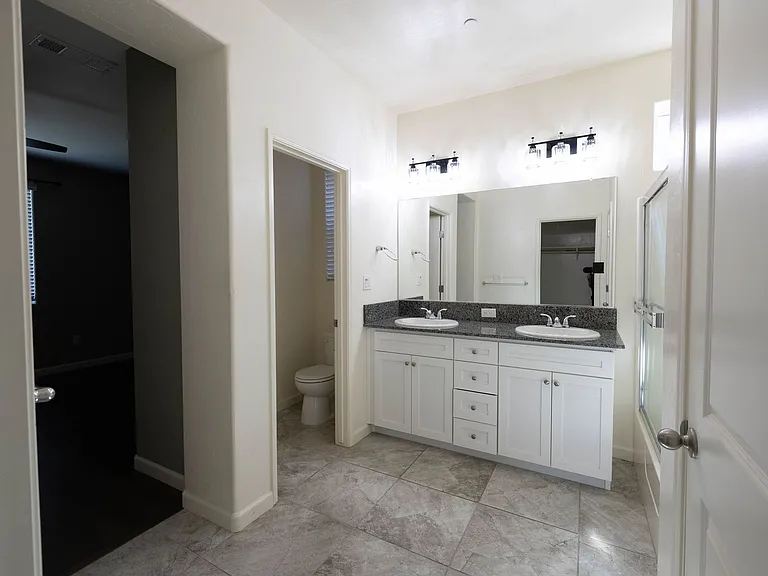 1604 Sidonia St — Photo 19
