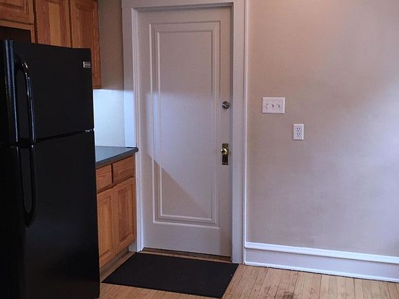 5th image of 728 S 93rd St #730