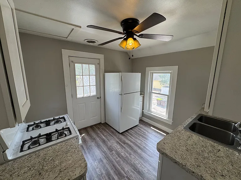 833 S Main St #1 — Photo 1