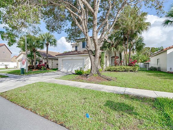 3rd image of 17813 NW 20th St