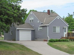 907 Folz Blvd, Moose Lake, MN 55767