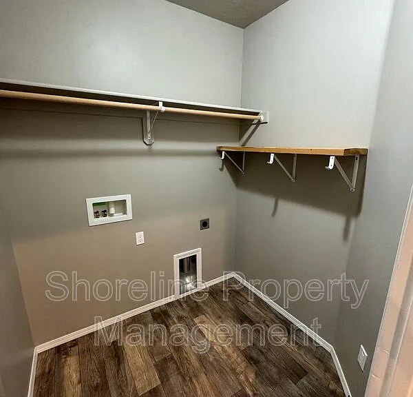 511 Diamond Lake St — Photo 53