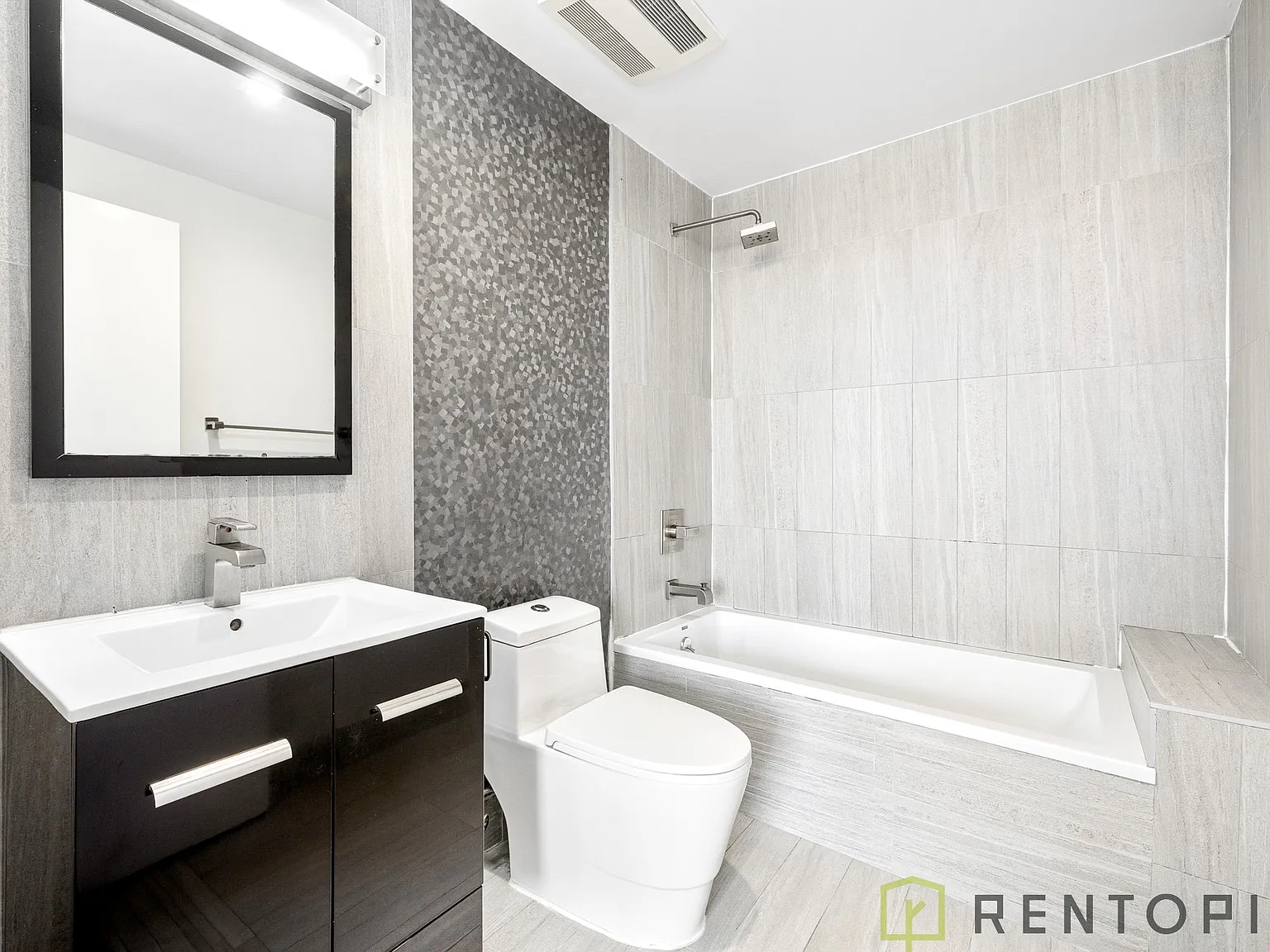 155 Meserole Street — Photo 4