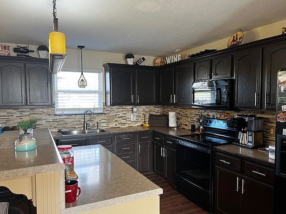 3rd image of 574 Hithergreen Dr